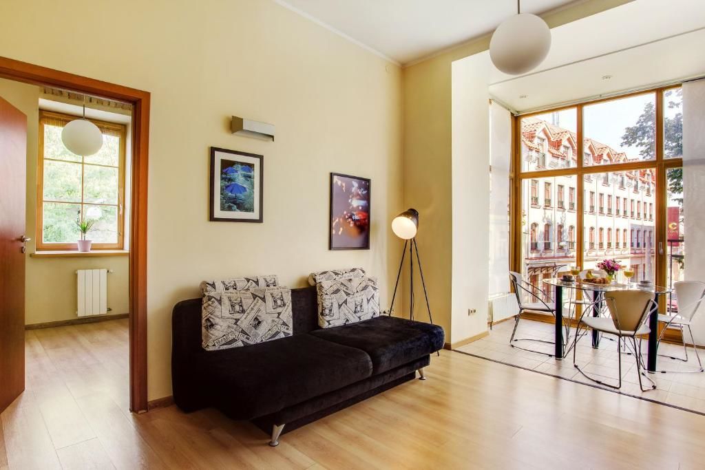 Апартаменты Cozy & Comfy Old Town Apartment by Houseys Вильнюс-59