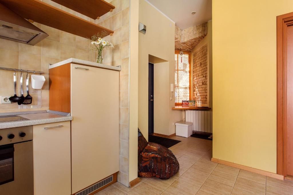 Апартаменты Cozy & Comfy Old Town Apartment by Houseys Вильнюс-81