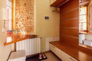 Апартаменты Cozy & Comfy Old Town Apartment by Houseys Вильнюс Апартаменты с балконом-32