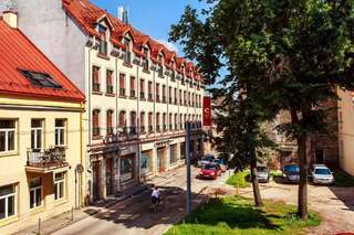 Апартаменты Cozy & Comfy Old Town Apartment by Houseys Вильнюс Апартаменты с балконом-64